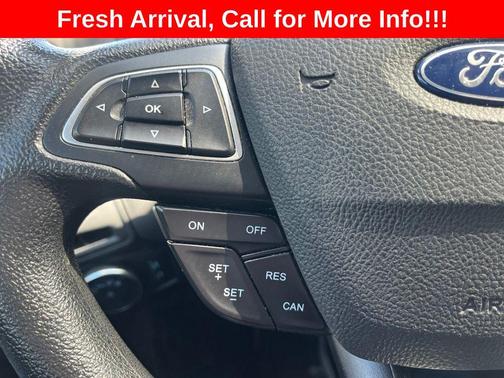 Ruby Red Metallic Tinted Clearcoat 2017 Ford Focus SE