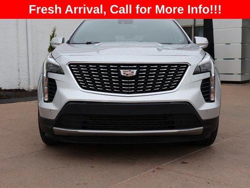 Radiant Silver Metallic 2021 Cadillac XT4 Premium Luxury