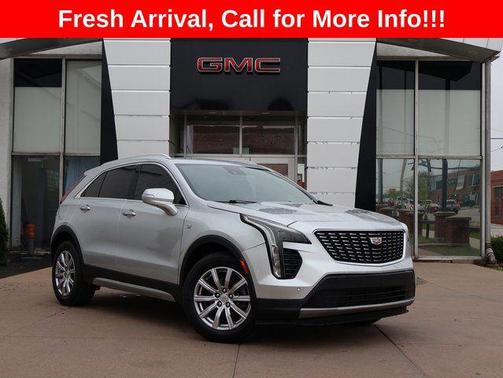 Radiant Silver Metallic 2021 Cadillac XT4 Premium Luxury