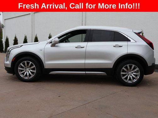 Radiant Silver Metallic 2021 Cadillac XT4 Premium Luxury