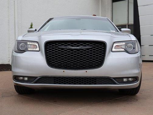 Silver Mist Clearcoat 2019 Chrysler 300 S