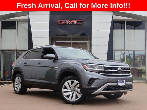 Pyrite Silver Metallic 2022 Volkswagen Atlas Cross Sport 3.6L V6 SE w/Technology