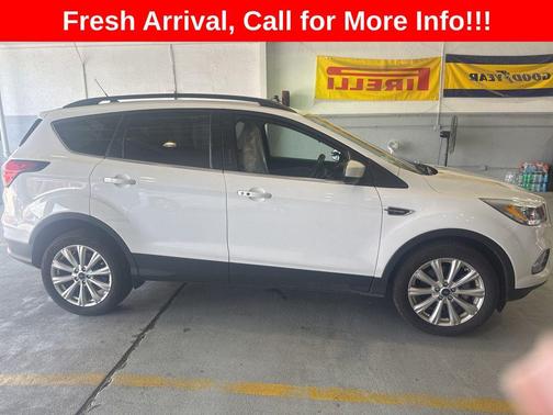 OXFORD WHITE 2019 Ford Escape SEL