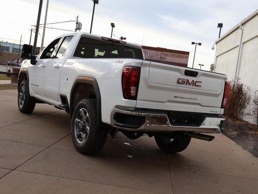 2026 GMC Sierra 2500 SLE