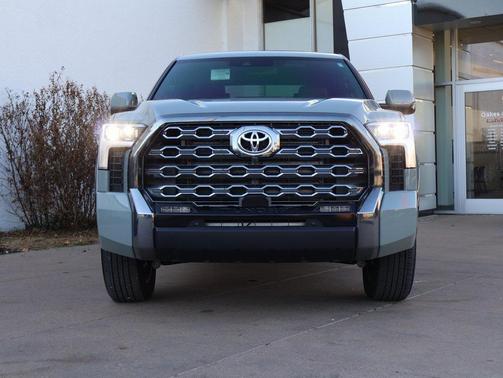 2025 Toyota Tundra Platinum