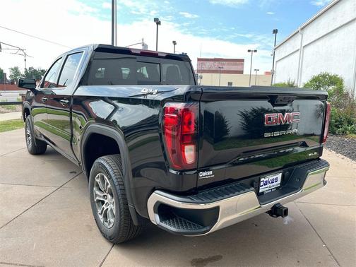 2025 GMC Sierra 1500 SLE