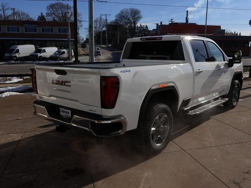 2026 GMC Sierra 2500 SLT
