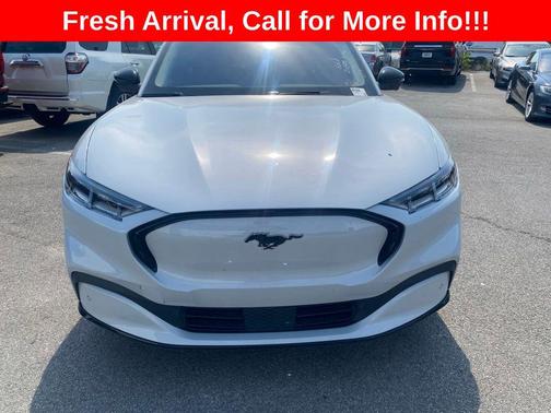 Space White Metallic 2023 Ford Mustang Mach-E Premium