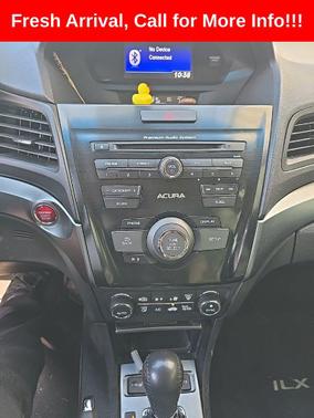 Bellanova White Pearl 2013 Acura ILX 2.0L w/Premium Package