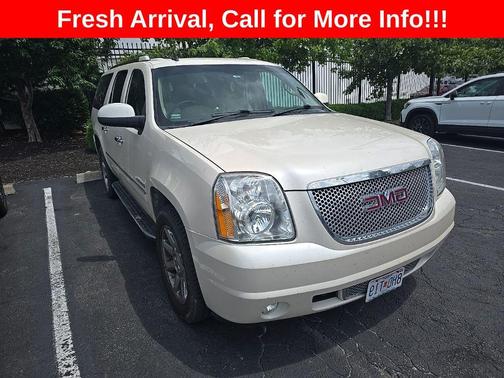 White Diamond Tricoat 2014 GMC Yukon XL Denali