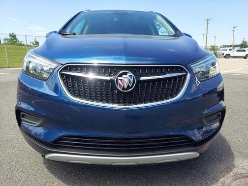 Photo 2 of 27 of 2019 Buick Encore Preferred