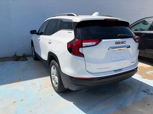 Summit White 2024 GMC Terrain SLE