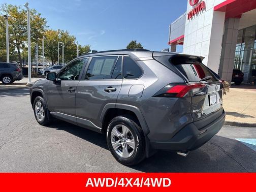 2022 Toyota RAV4 XLE