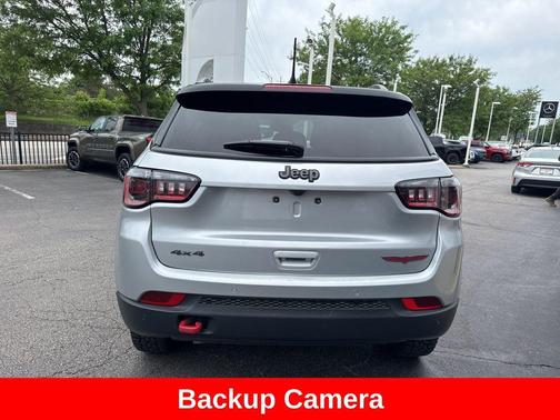 Silver Zynith Metallic Clearcoat 2025 Jeep Compass Trailhawk