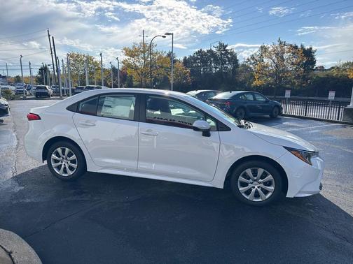 2026 Toyota Corolla LE
