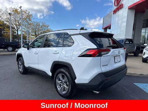 2025 Toyota RAV4 XLE