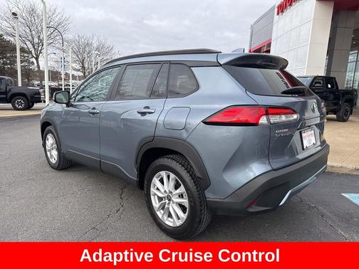 2023 Toyota Corolla Cross LE