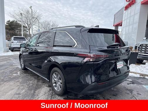 2024 Toyota Sienna XLE