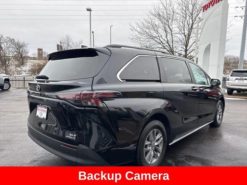 2024 Toyota Sienna XLE