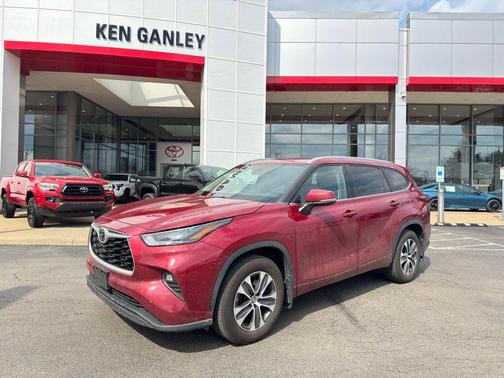Ruby Flare Pearl 2022 Toyota Highlander XLE