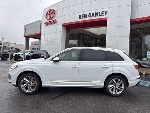Glacier White 2023 Audi Q7 55 Premium