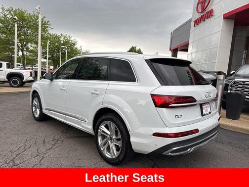 Glacier White 2023 Audi Q7 55 Premium