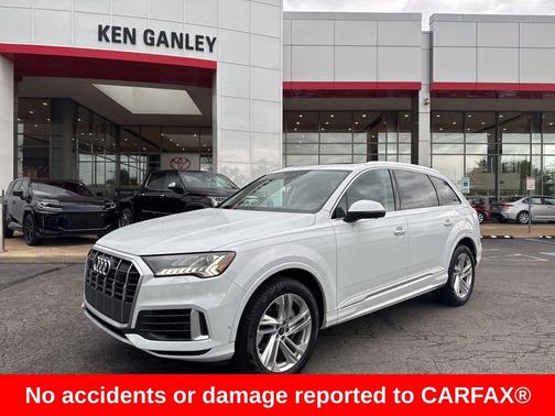 Glacier White 2023 Audi Q7 55 Premium