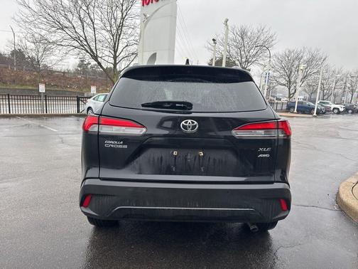 2022 Toyota Corolla Cross XLE