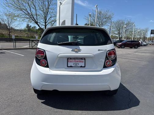 2016 Chevrolet Sonic LS