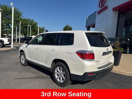 Blizzard Pearl 2013 Toyota Highlander SE