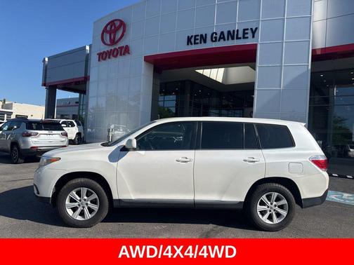 Blizzard Pearl 2013 Toyota Highlander SE