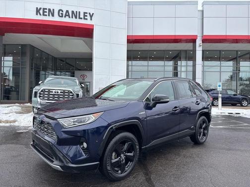 2019 Toyota RAV4 Hybrid SE
