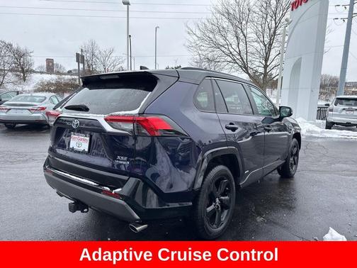 2019 Toyota RAV4 Hybrid SE