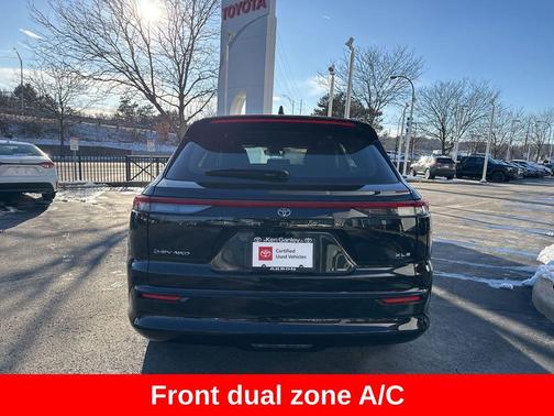 2025 Toyota Crown Signia XLE