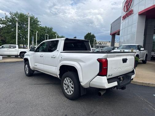 Ice Cap 2024 Toyota Tacoma SR5