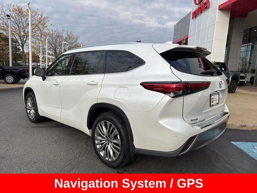 2022 Toyota Highlander Platinum