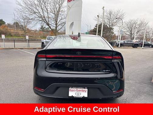 2025 Toyota Prius LE