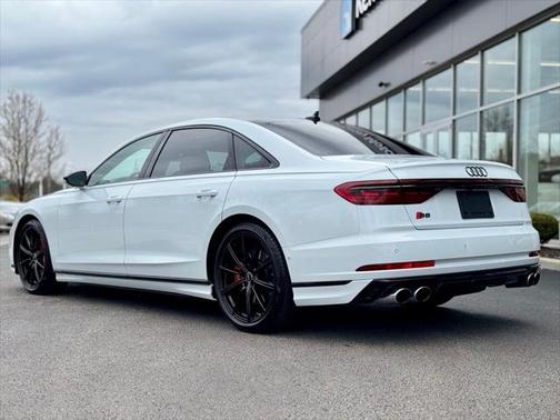 2024 Audi S8 4.0T