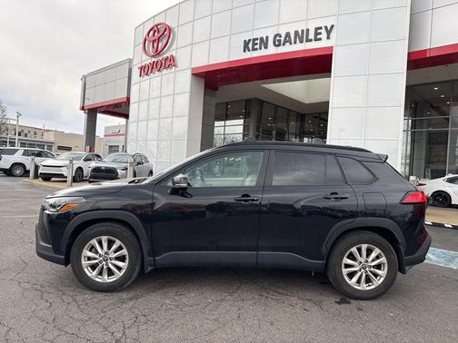 2023 Toyota Corolla Cross LE