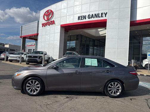 2016 Toyota Camry Hybrid 