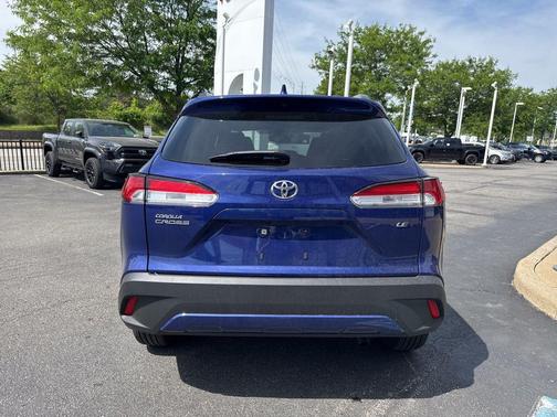 Blue Crush Metallic 2022 Toyota Corolla Cross LE
