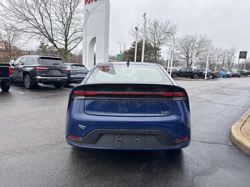 2025 Toyota Prius LE