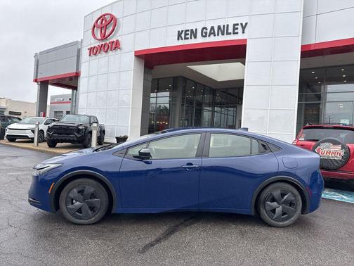 2025 Toyota Prius LE