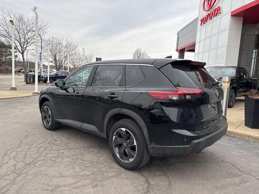 2025 Nissan Rogue SV