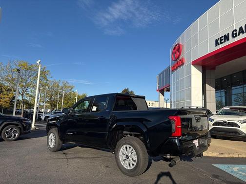 2025 Toyota Tacoma SR5