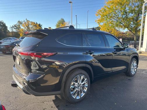 2026 Toyota Highlander Limited