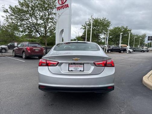 2022 Chevrolet Malibu FWD LT