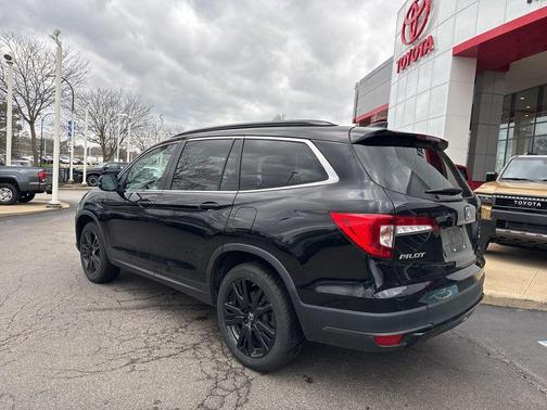 Crystal Black Pearl 2022 Honda Pilot AWD Special Edition