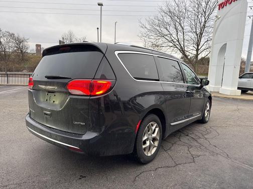 2020 Chrysler Pacifica Limited