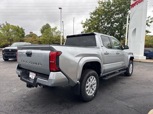 2025 Toyota Tacoma SR5